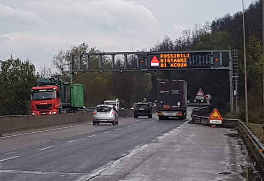 Immagine Lavori Fi-Pi-Li, da stanotte cambio di corsia. Ceccarelli: "Cantiere monitorato e in anticipo di 10 giorni"